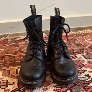 Dr. Martens Soft Leather 1460